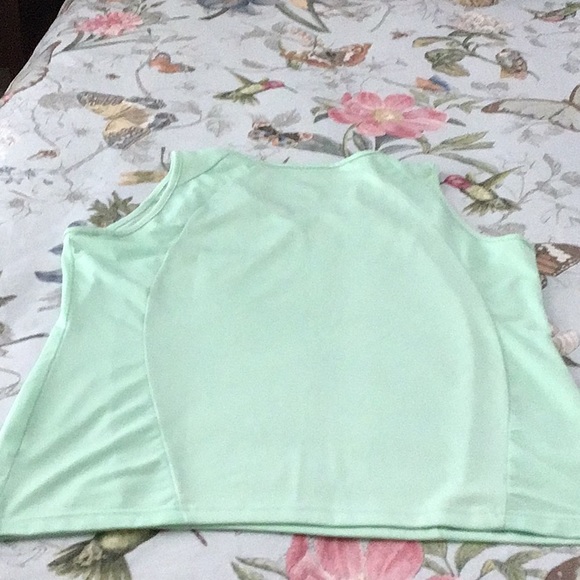 Adidas Ladies work out top. Size XL. - Picture 3 of 6